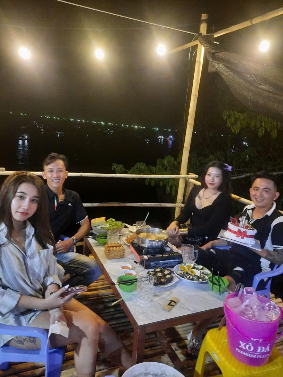 Tiệc BBQ Ngoài Trời Tại Blue Chill Homestay - Trọn Vẹn Khoảnh Khắc Bên Biển Hòn Sơn